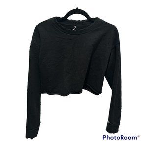 BLACK CROPPED DISTRESSED ALO YOGA SWEATSHIRT
